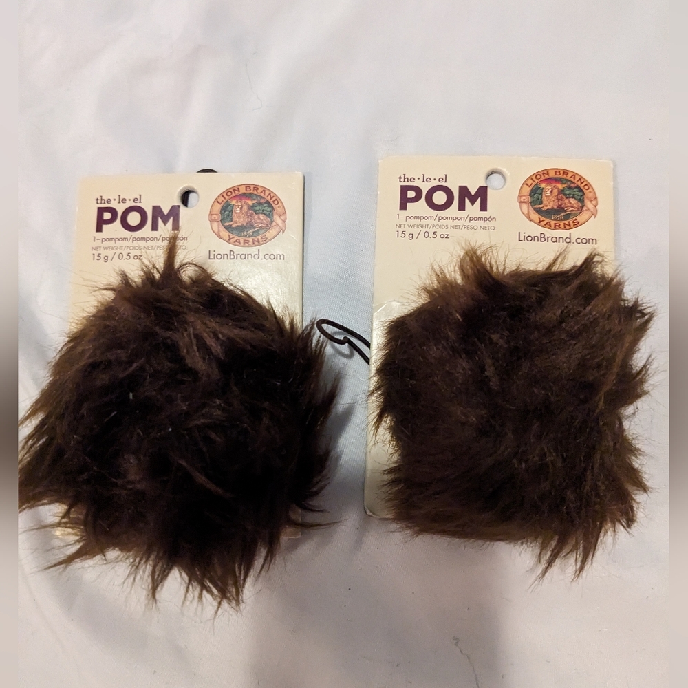 Brown Lion Brand Yarn Le-El-Pom